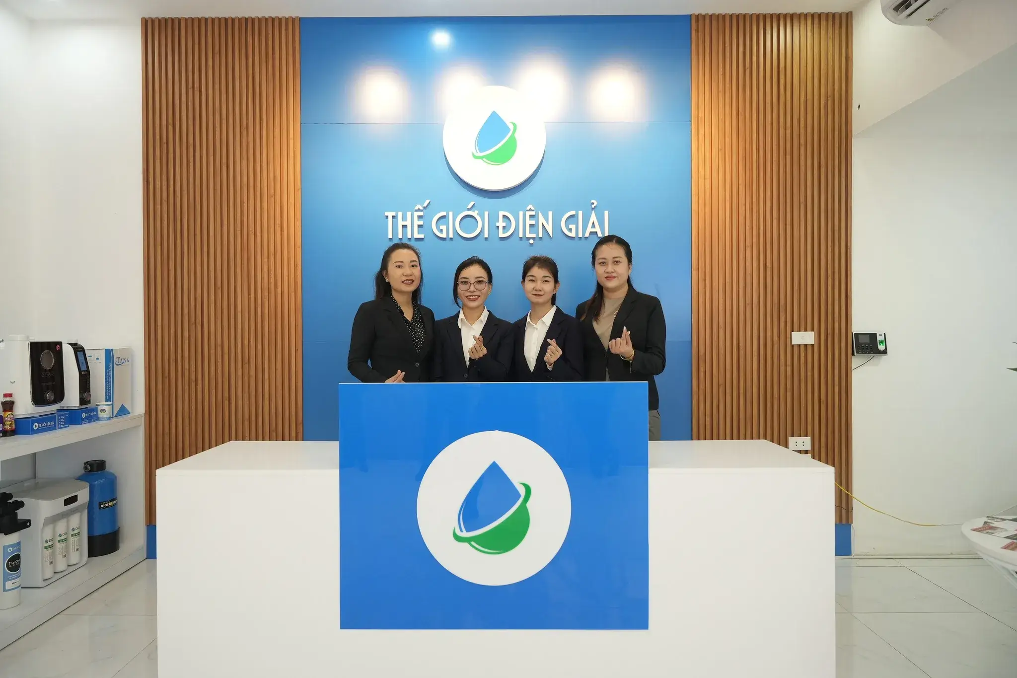 Thế Giới Lọc Tổng Center Hà Đông – Trải nghiệm thực tế, an tâm chọn đúng máy doi ngu nhan vien chuyen nghiep 2