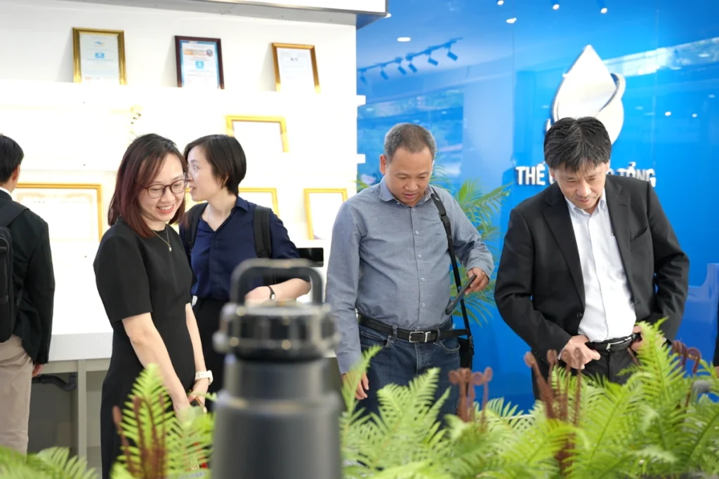 Dai dien Panasonic Dong Nam A va Panasonic Viet Nam tham quan trai nghiem Flagship Showroom The Gioi Loc Tong Panasonic Đông Nam Á & Việt Nam đến tham quan Flagship Showroom Thế Giới Lọc Tổng Thế Giới Lọc Tổng