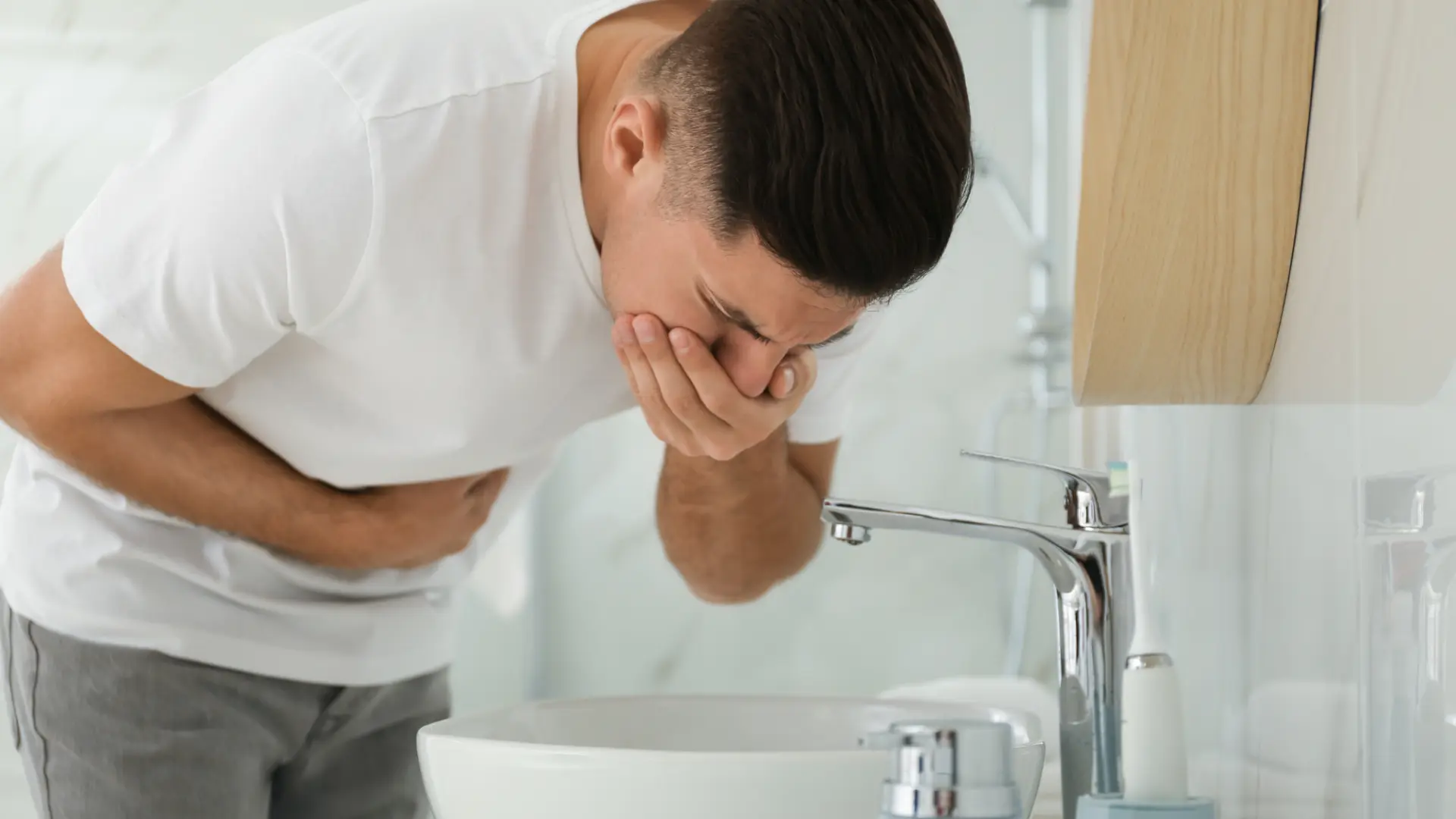 Benzen trong nước uống: Hợp chất gây ung thư âm thầm và giải pháp lọc an toàn từ thế giới lọc tổng 8 Benzene trong nước gây ra nhiều tác hại đối với sức khỏe