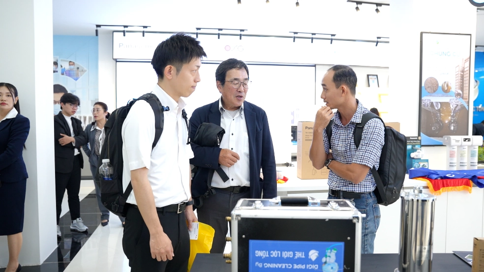 Panasonic Đông Nam Á & Việt Nam đến tham quan Flagship Showroom Thế Giới Lọc Tổng 56 SOF 2026 00135 Dai dien Panasonic Dong Nam A va Panasonic Viet Nam tham quan trai nghiem Flagship Showroom The Gioi Loc Tong25 Panasonic Đông Nam Á & Việt Nam đến tham quan Flagship Showroom Thế Giới Lọc Tổng Thế Giới Lọc Tổng