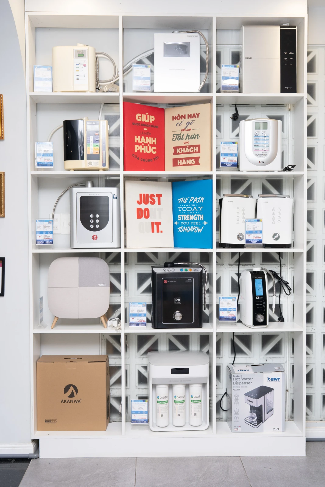 showroom the gioi loc tong quan 7 04 Thế Giới Lọc Tổng Center Quận 7 – Trải nghiệm hệ thống lọc tổng chính hãng với dịch vụ chuẩn 5 sao Thế Giới Lọc Tổng