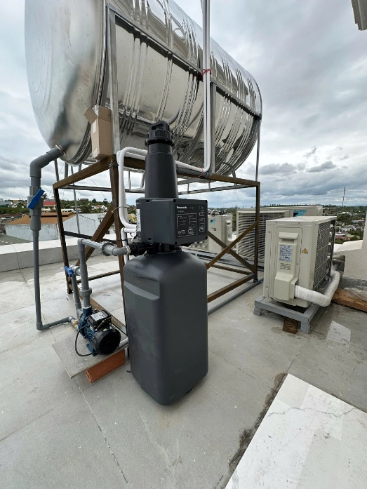 Hệ thống lọc tổng Panasonic được trang bị chế độ sục rửa tự động thông minh 