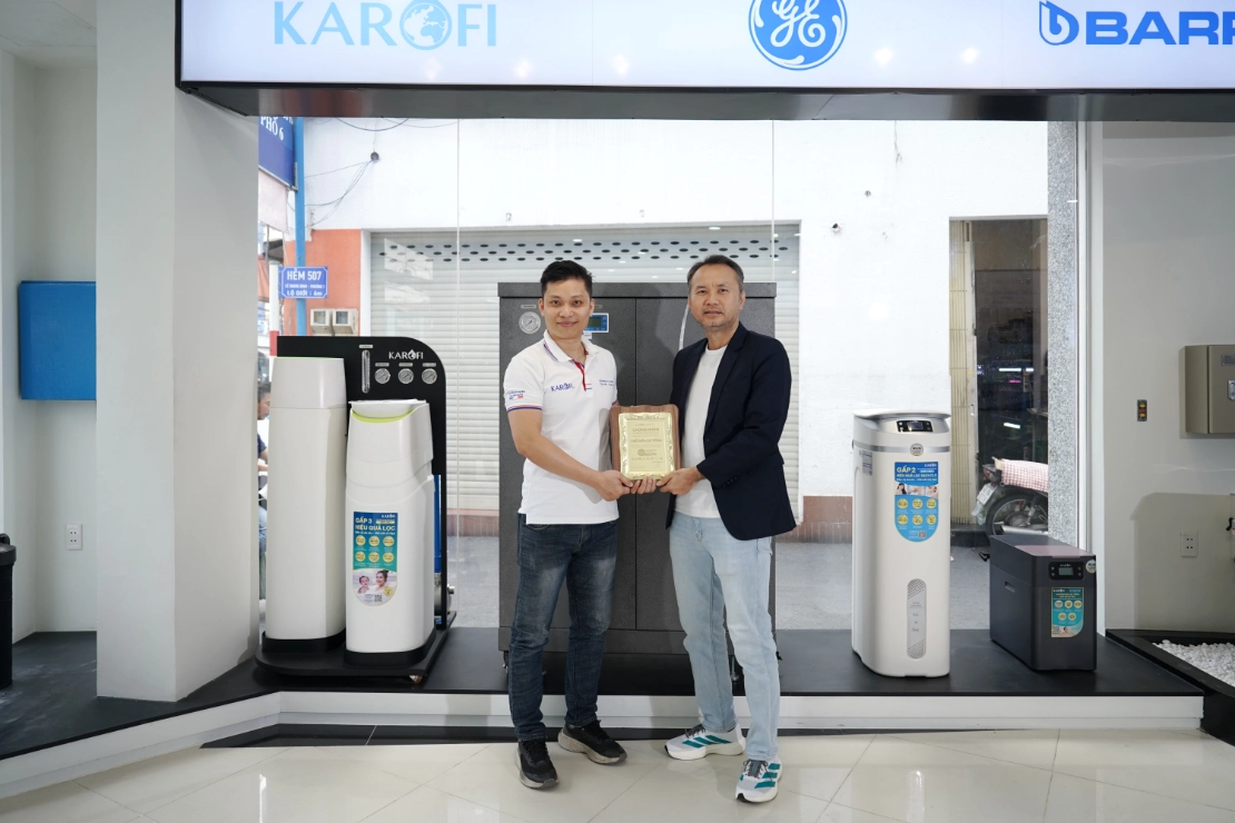 Tập đoàn Karofi trao chứng nhận đại lý phân phối chính hãng cho Thế Giới Lọc Tổng 