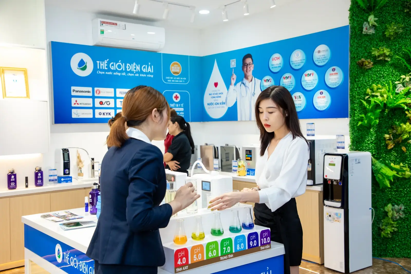 the gioi loc tong van phuc 03 Mega Center Showroom Thế Giới Lọc Tổng Vạn Phúc City Thế Giới Lọc Tổng