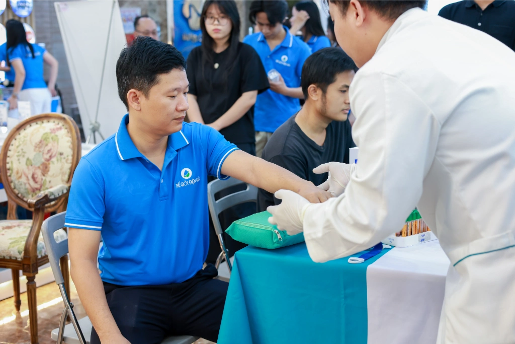 Thế Giới Lọc Tổng tổ chức khám sức khỏe định kỳ 2026 cho cán bộ nhân viên tại bệnh viện đa khoa quốc tế 50 Khám sức khỏe định kỳ là một trong những hoạt động phúc lợi được Thế Giới Lọc Tổng tổ chức thường niên
