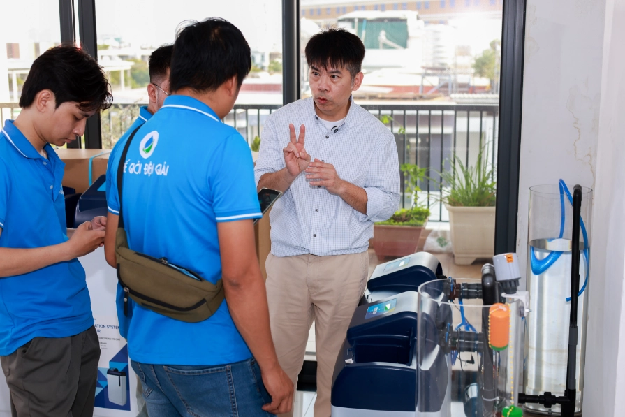 Chuyên gia đã phân tích chi tiết cấu trúc hệ thống lọc tổng Pentair 